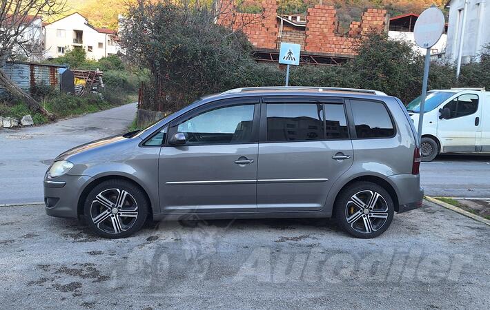 Volkswagen - Touran - 2.0