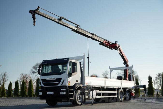 Iveco - STRALIS 460 / Kamion s ravnom platformom + kran / IMP-3263