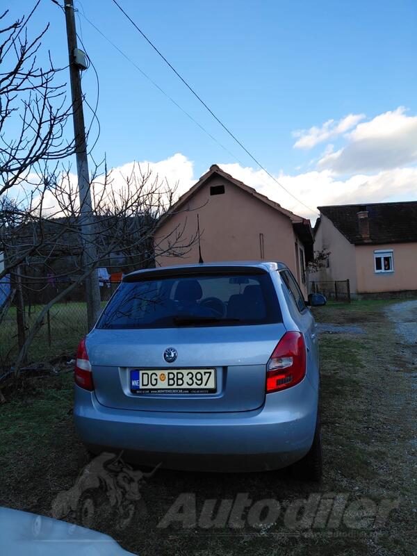 Škoda - Fabia - 1.6 16v Automatik