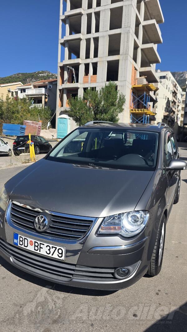 Volkswagen - Touran - 2.0 TDI