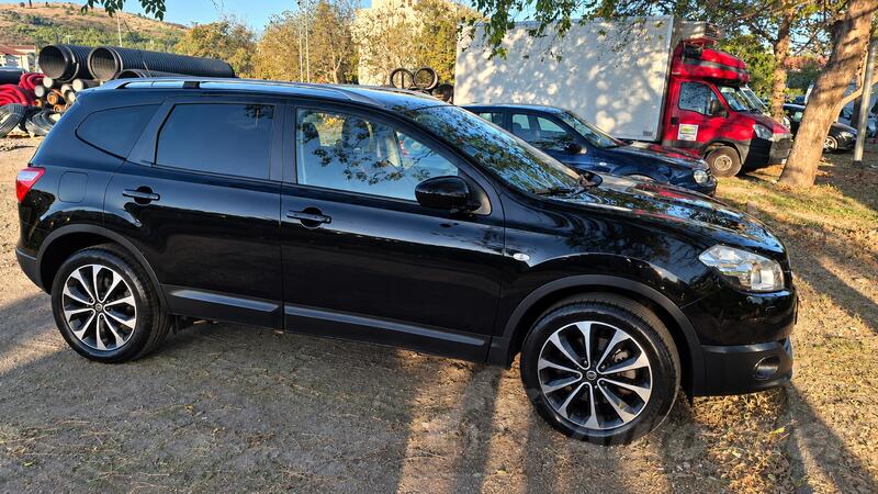 Nissan - Qashqai+2