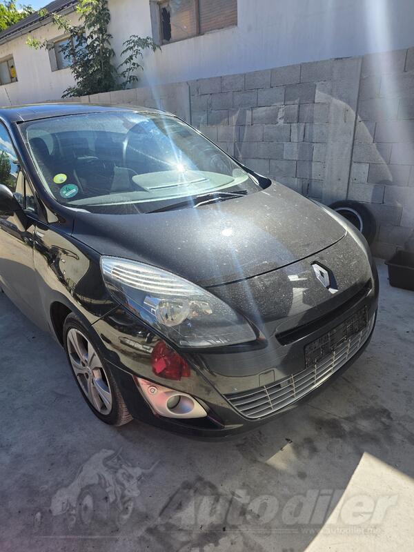 U djelovima Renault - Grand Scenic 2.0
