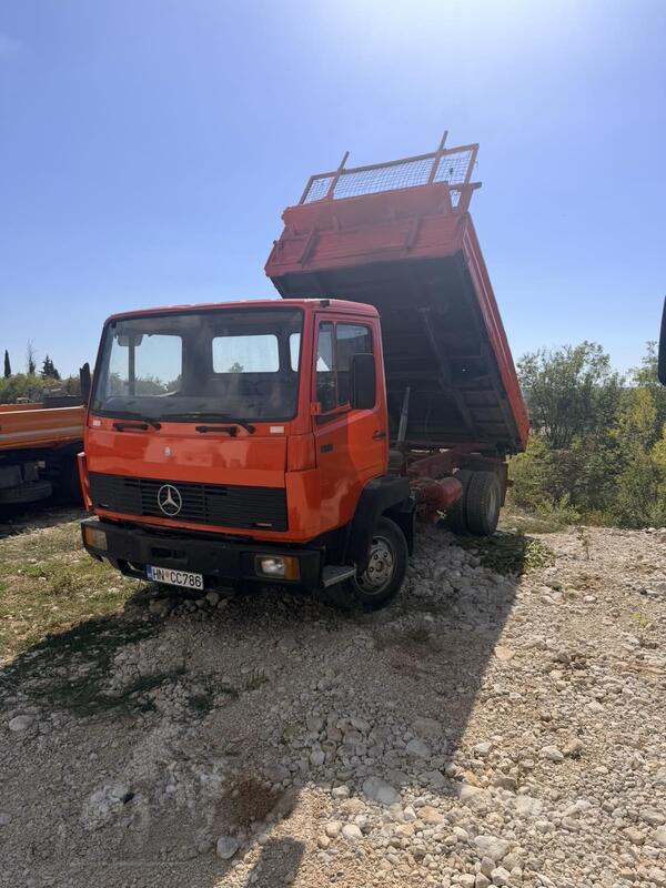 Mercedes Benz - 814