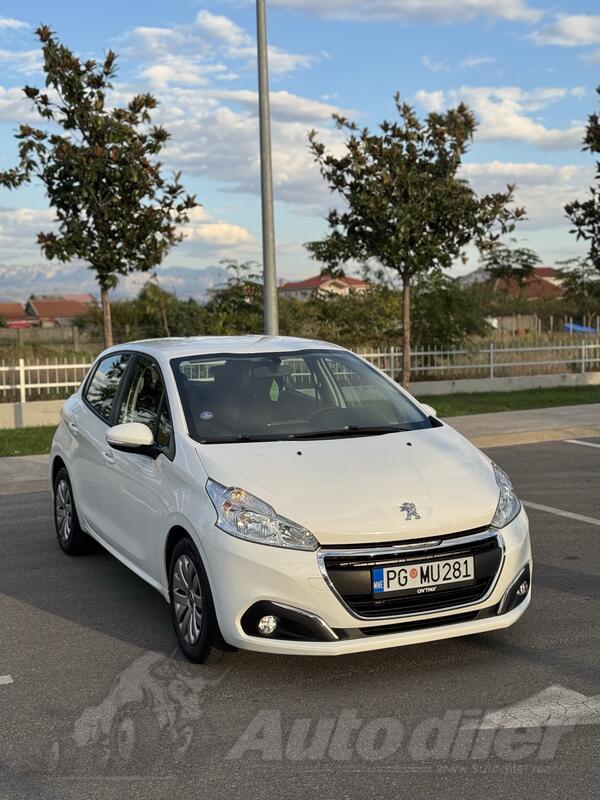 Peugeot - 208 - 1.2