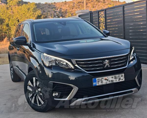 Peugeot - 5008