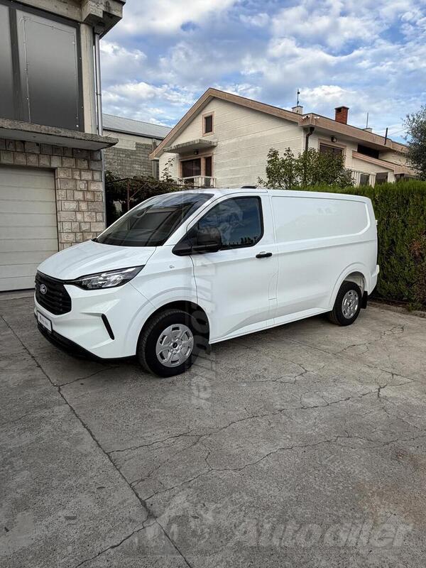 Ford - CUSTOM VAN