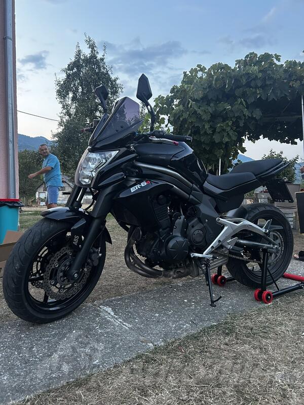 Kawasaki - er6n