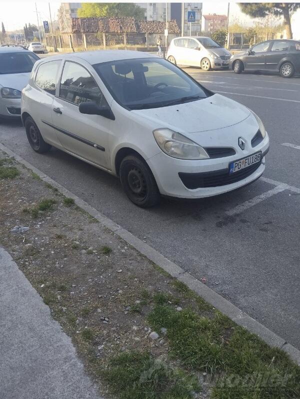 Renault - Clio - 15dci