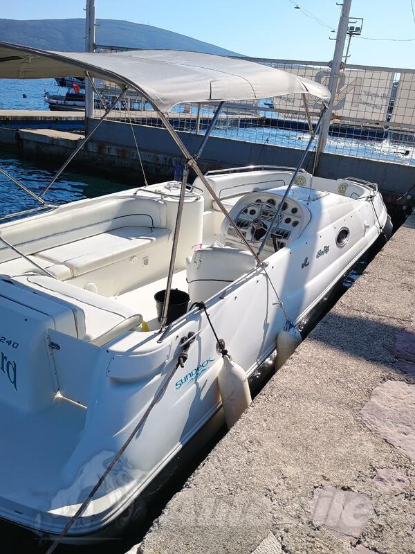 Sea ray - sundeck 240