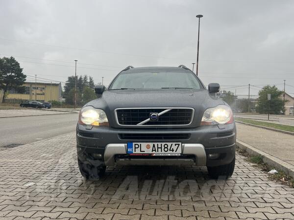 Volvo - XC 90 - 2.4