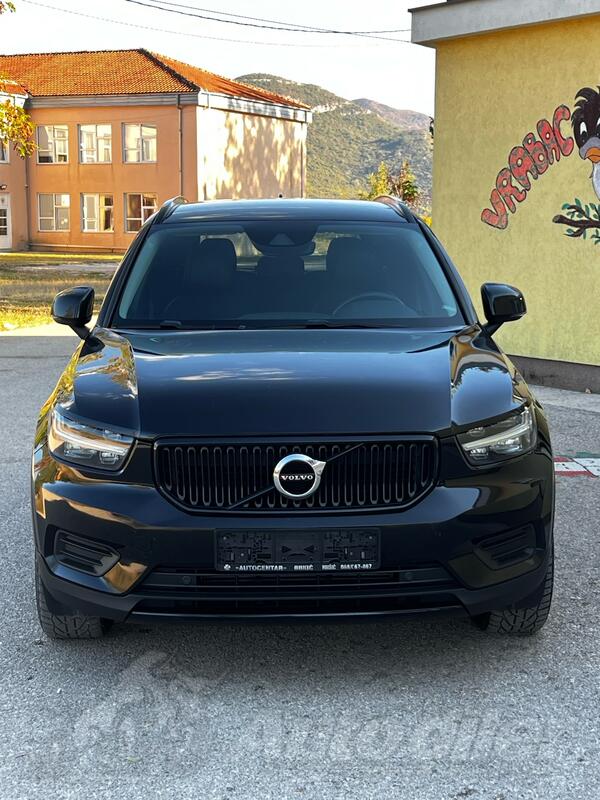 Volvo - XC 40 - 2.0
