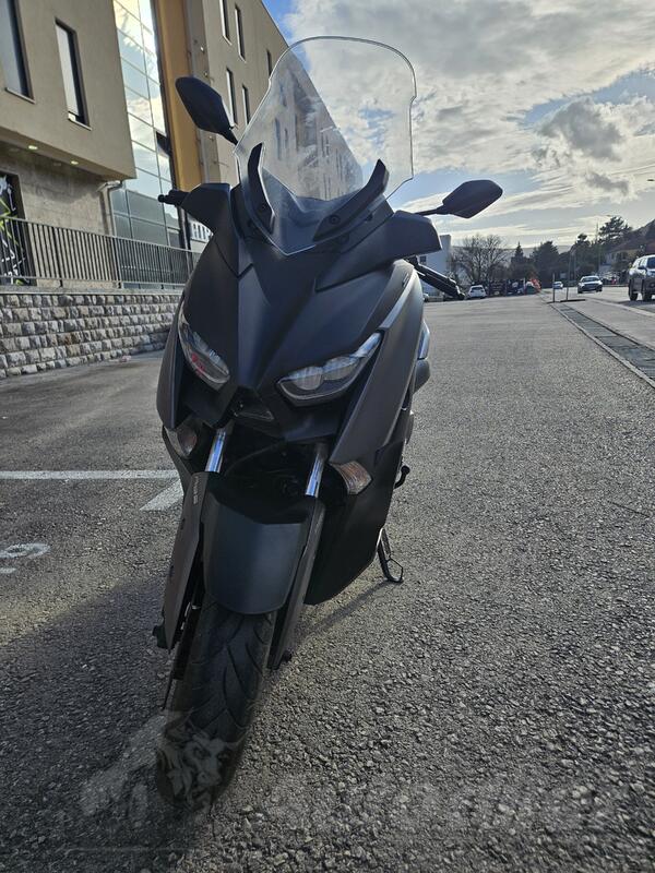 Yamaha - X MAX
