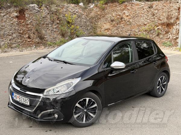 Peugeot - 208 - 1.4