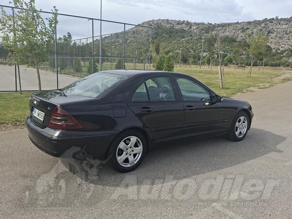 Mercedes Benz - C 200