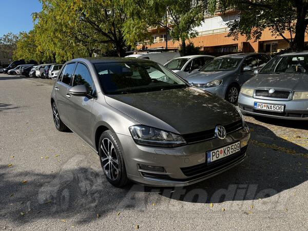 Volkswagen - Golf 7 - 1.6 TDI BLUEMOTION