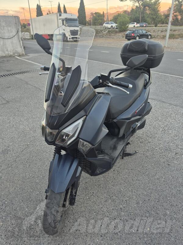 SYM - Joyride 300