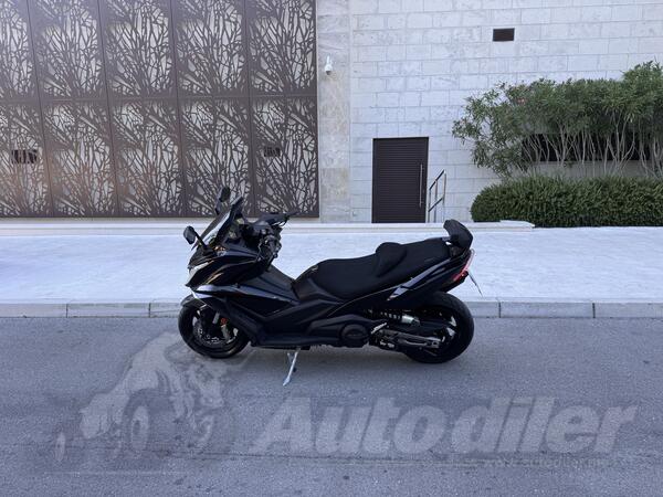 Kymco - AK550