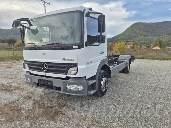 Mercedes Benz - 1218