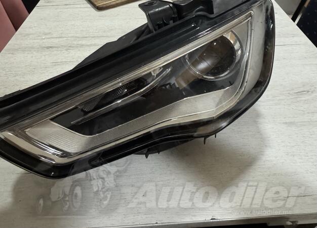 Oba fara za Audi - A3    - 2015