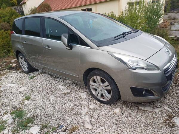 Peugeot - 5008 - 1.6 hdi