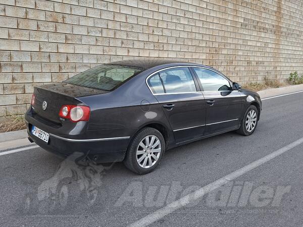 Volkswagen - Passat