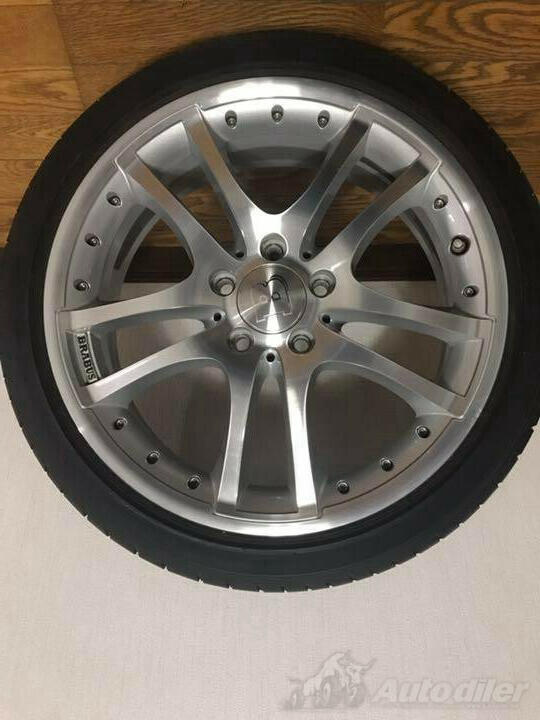 Fabričke rims and toyo tires