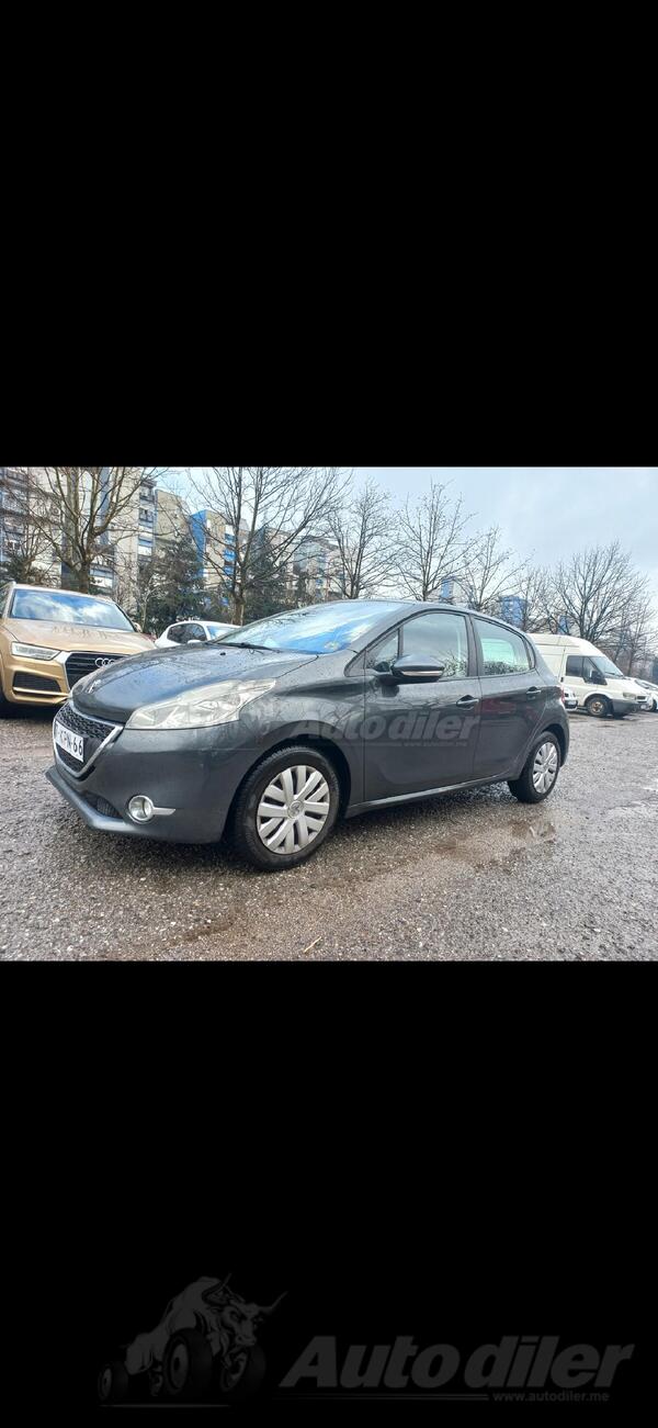 Peugeot - 208 - 1.2
