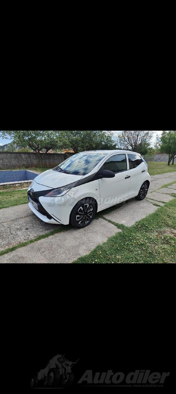 Toyota - Aygo - 1.0 benz 51 kw sekvent