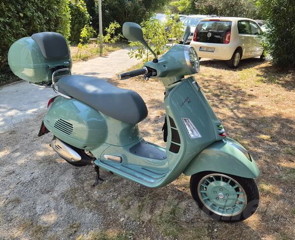 Vespa - 310 GTS 80th Aniversary