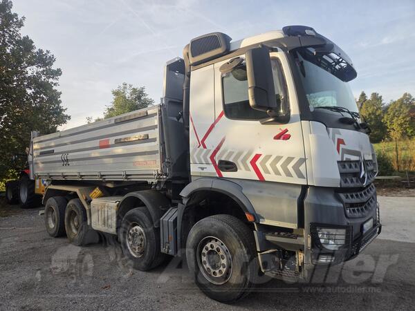 Mercedes Benz - 3742