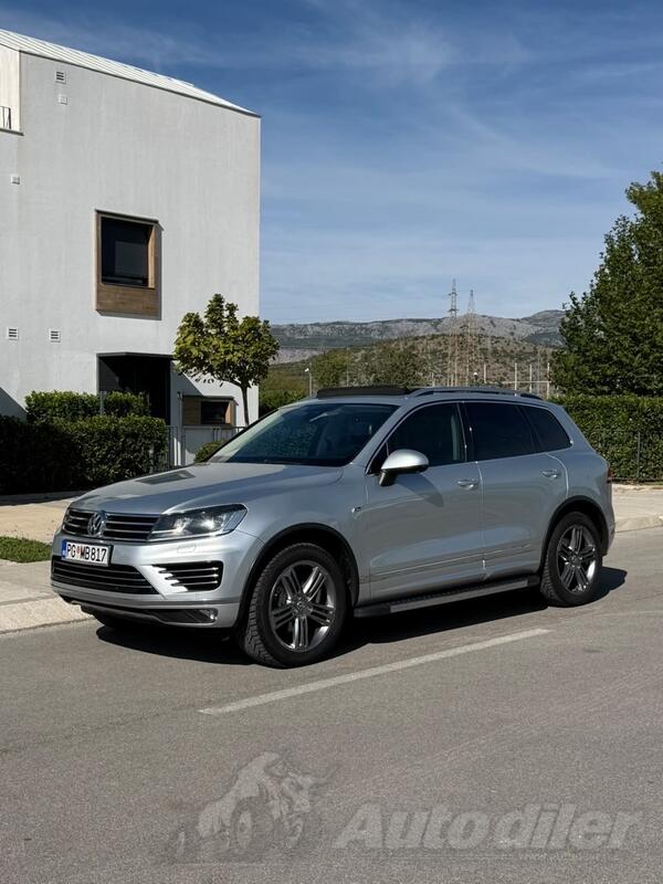 Volkswagen - Touareg - 3.0 tdi R-line