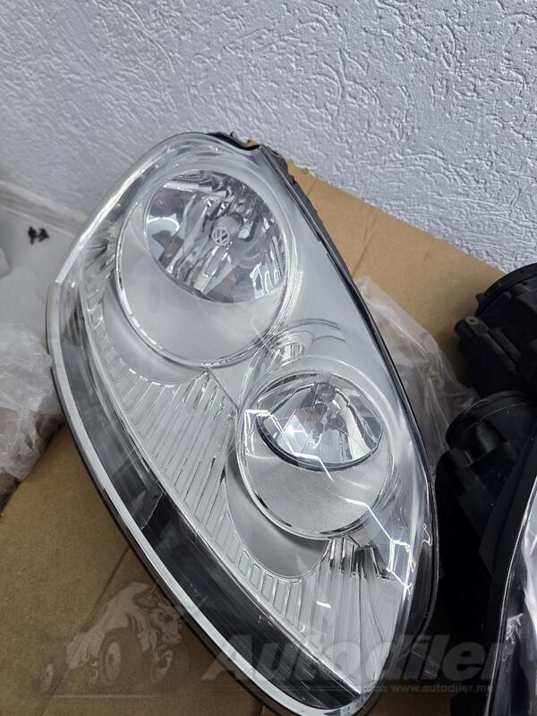 Oba fara za Volkswagen - Golf 5    - 2008