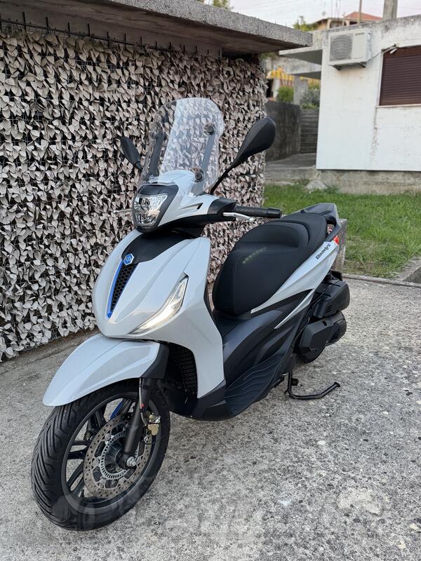Piaggio - Beverly S 400 hpe