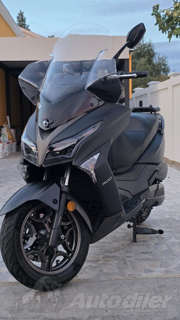 Kymco - X-town