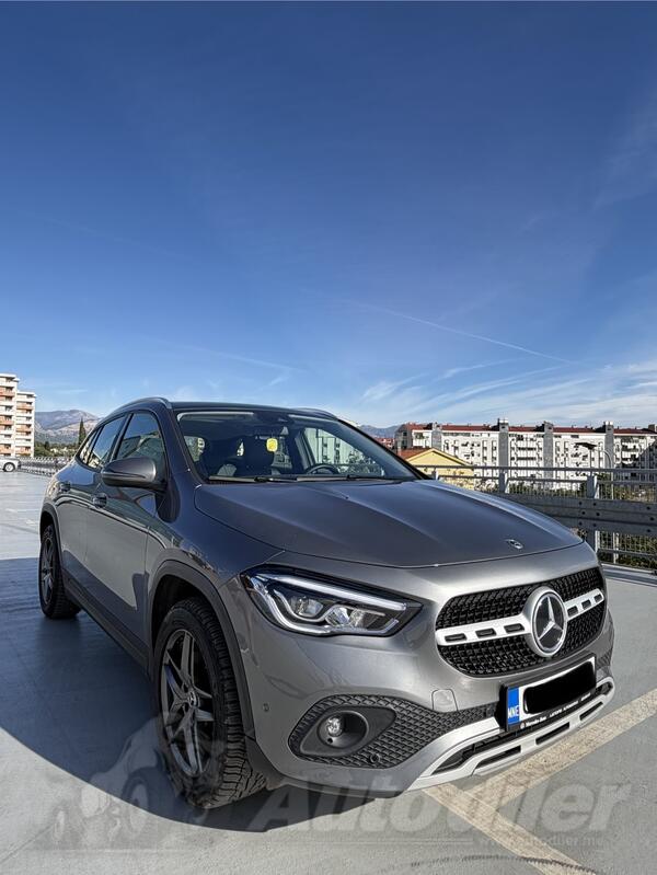 Mercedes Benz - GLA 200 - Mercedes-Benz GLA 200 d
