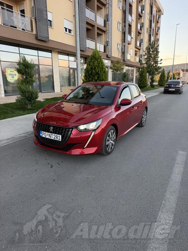Peugeot - 208 - 1.2 benzin