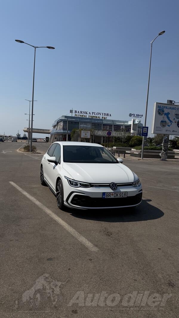 Volkswagen - Golf 8 - 2.0 tdi