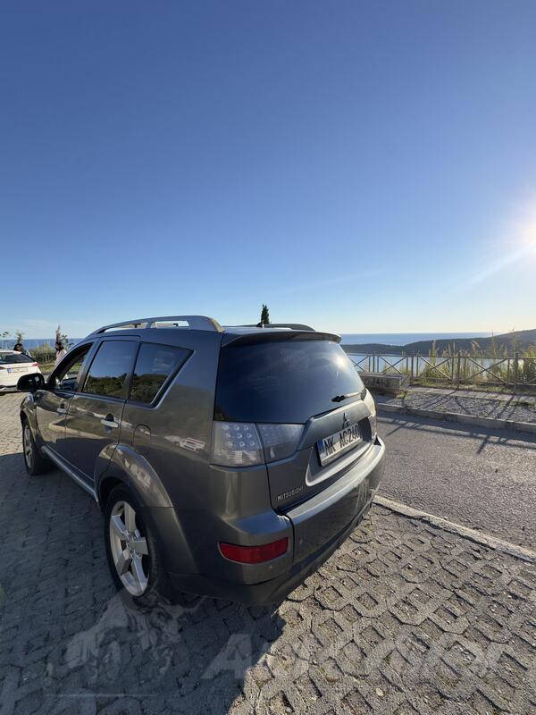 Mitsubishi - Outlander - 2.0 DI-D