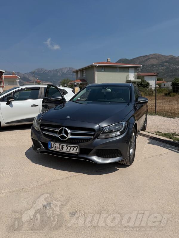 Mercedes Benz - C 200 - 2.1 Diesel