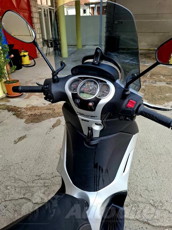 Piaggio - Beverly Tourer 350cc