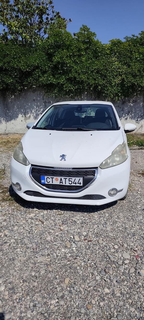 Peugeot - 208 - 1.6 hdi