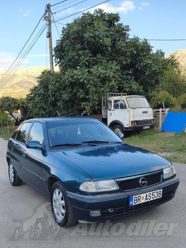 Opel - Astra - 1.6