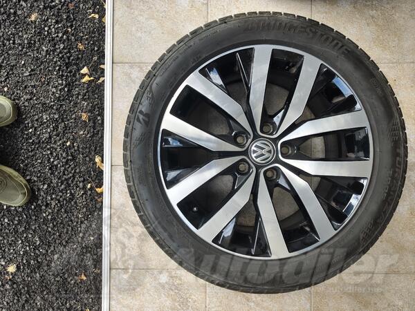 Fabričke rims and bridgestone tires