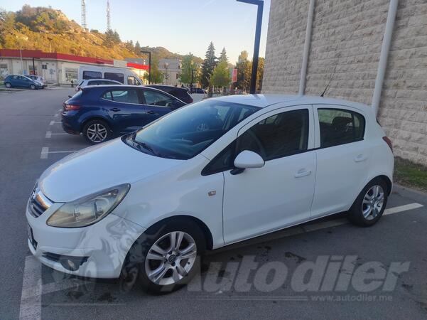 Opel - Corsa - AUTOMATIK