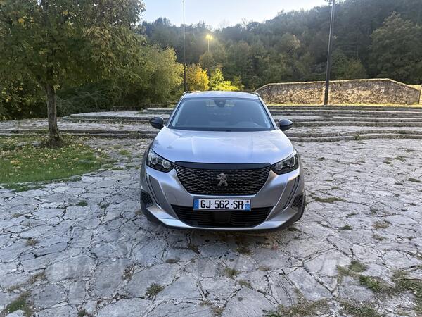 Peugeot - 2008 - PURETECH 130 ALLURE