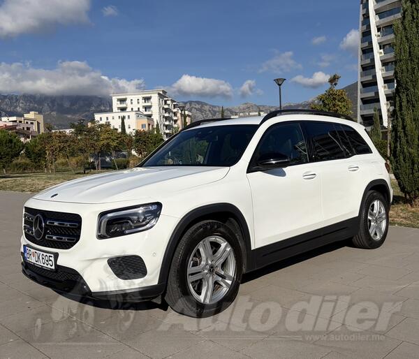 Mercedes Benz - GLB 220