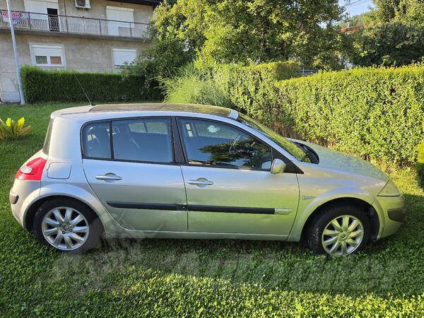 Renault - Megane - 1.9