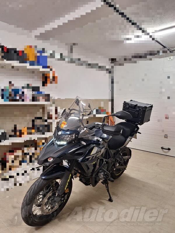 Benelli - TRK 502 X