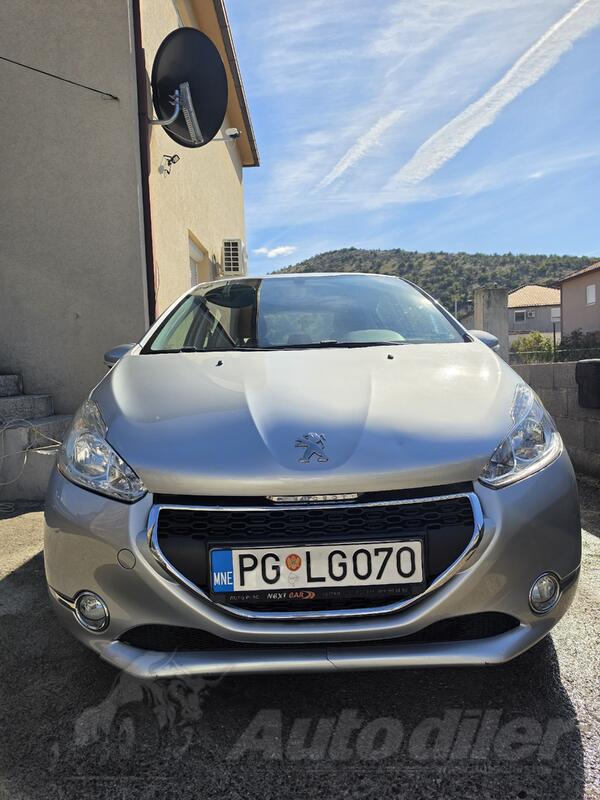 Peugeot - 208 - 1.6 EHDi