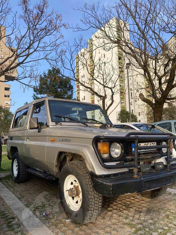Toyota - Land Cruiser - 2.5 Y